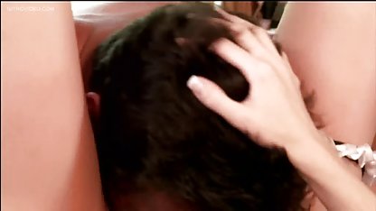 فاحشه جوان عشق به جلق زدن و خورد در پخش انلاین سکس زوری همان